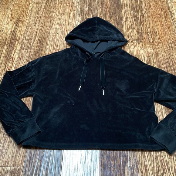 Wild Fable black velvet hoodie sweatshirt size small - Picture 2 of 9